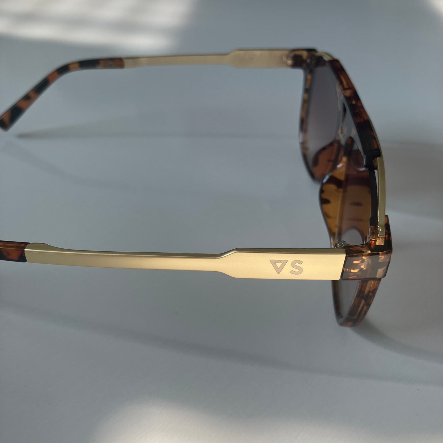 VILNVISION Sunglasses (Gold Glass)
